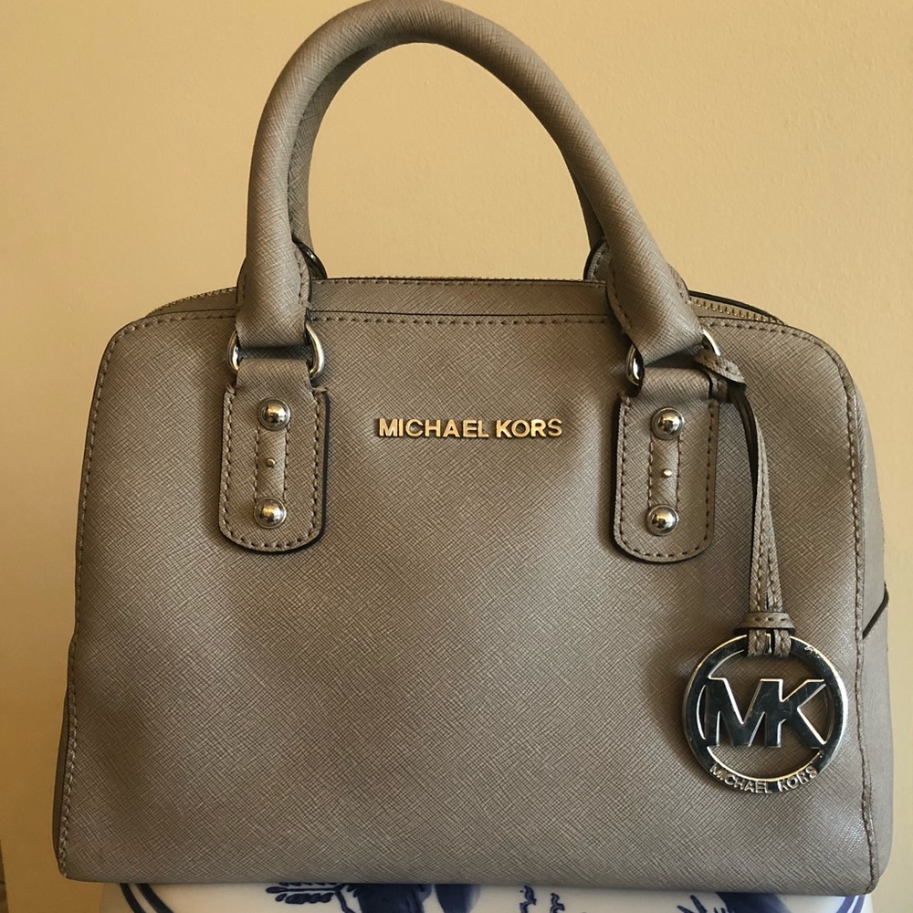 Preloved Micheal Kors Gray Bucket Handbag